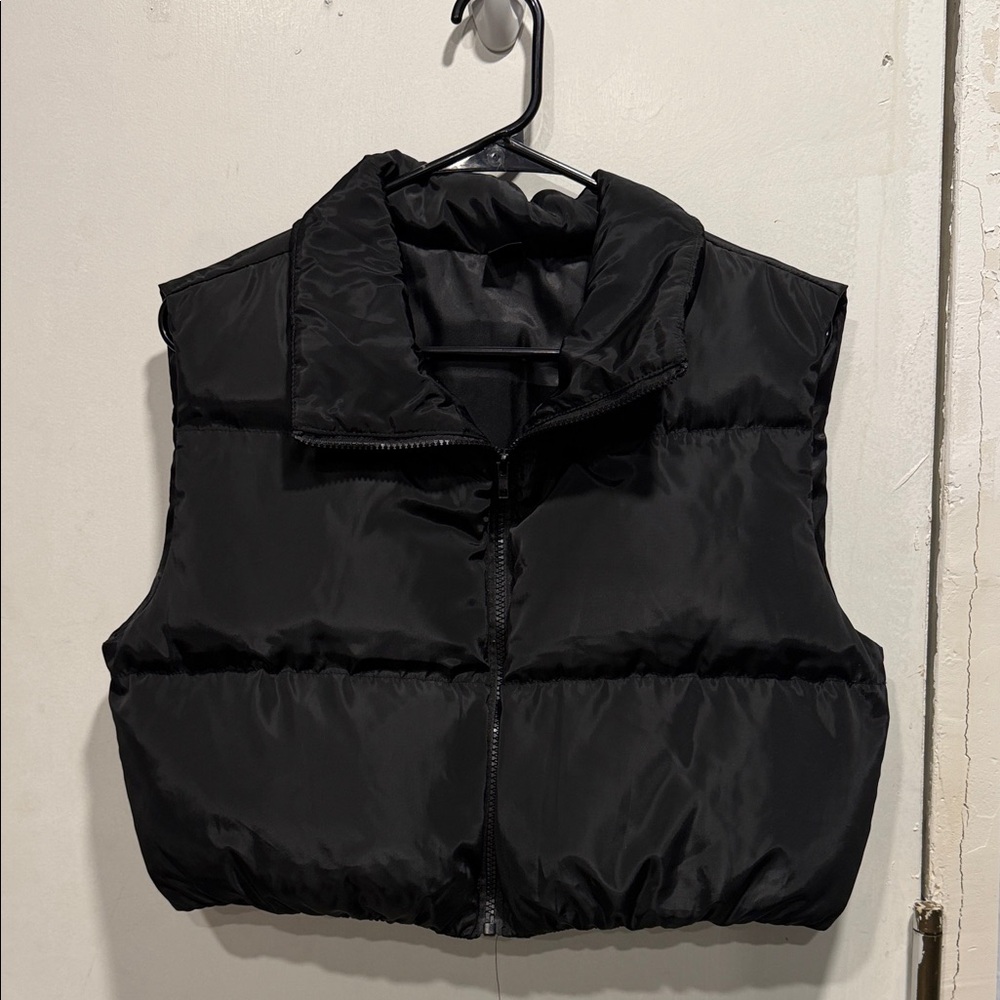 SHEIN Black Quilted Vest
